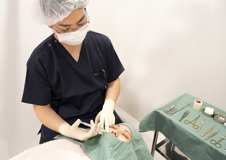 鼻中隔延長施術イメージ