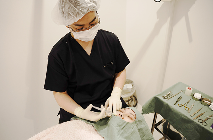 梅山広勝医師施術イメージ