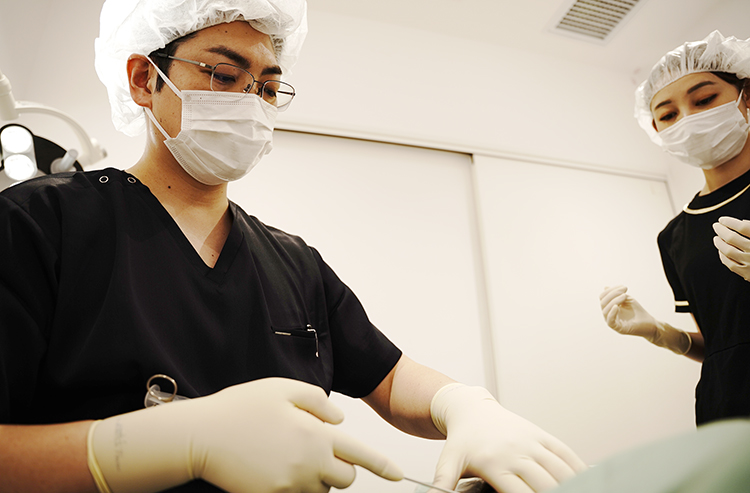 梅山広勝医師施術イメージ