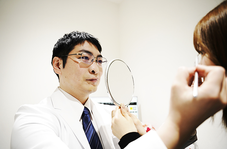 梅山広勝医師施術イメージ